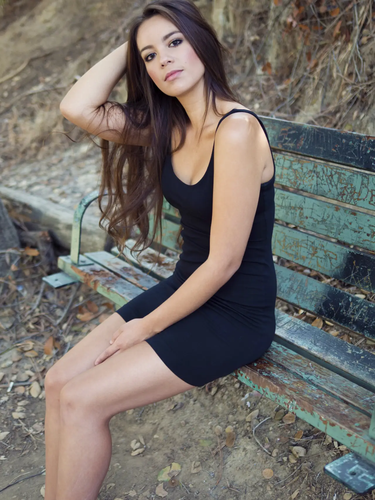 Black Sleeveless Mini Dress - Obrázek 3
